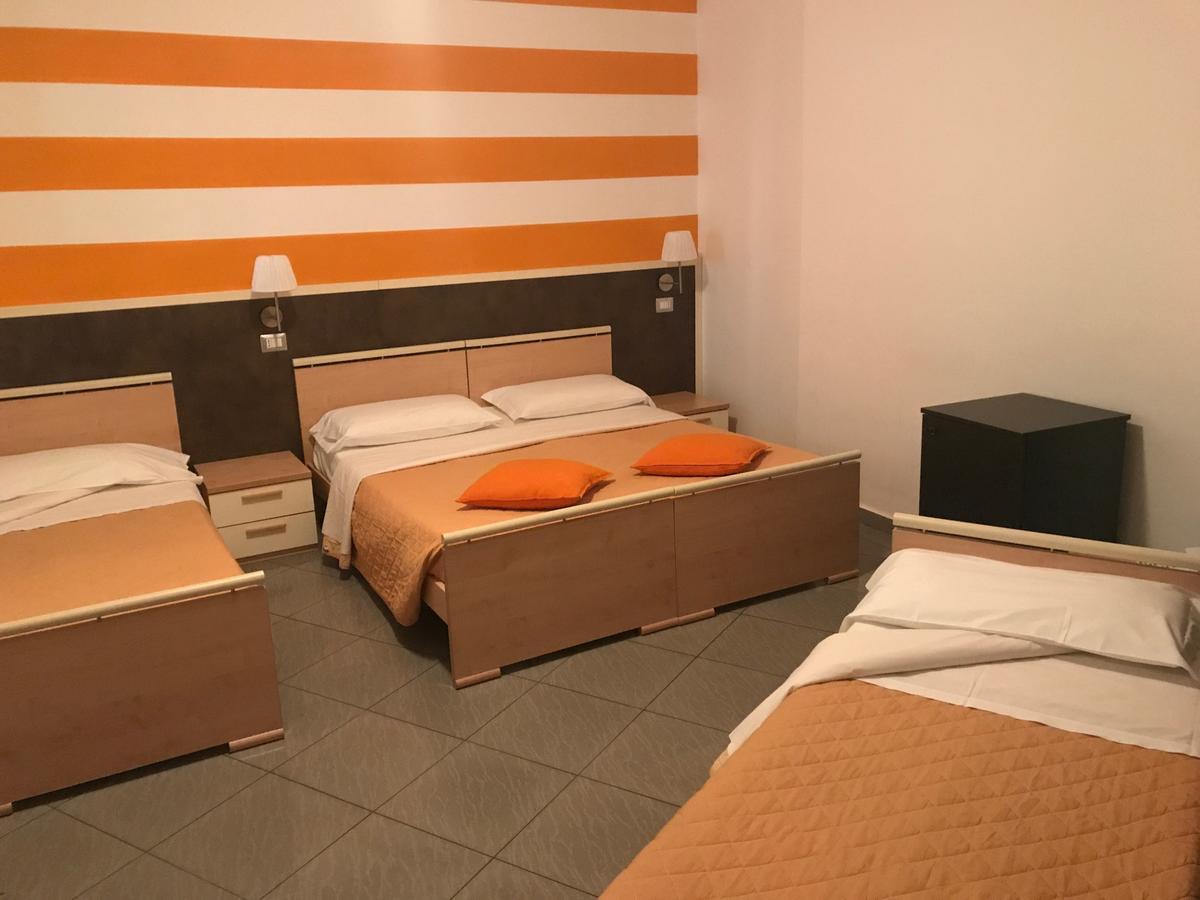 Twelve Hotel Moncalieri Eksteriør billede