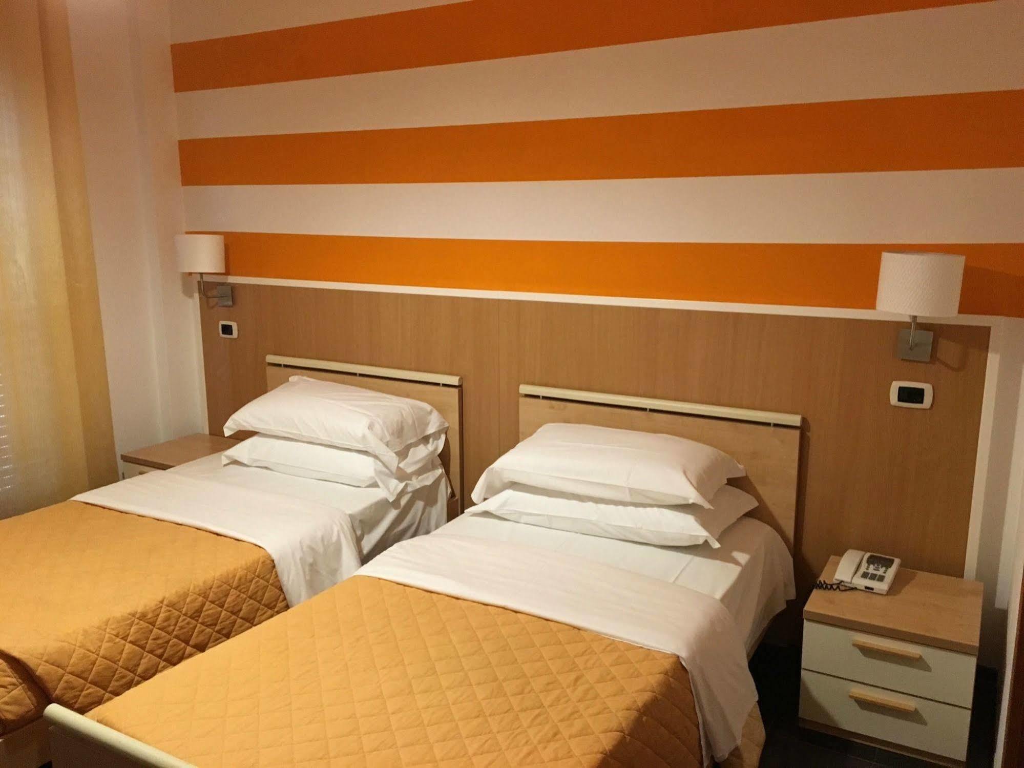Twelve Hotel Moncalieri Værelse billede