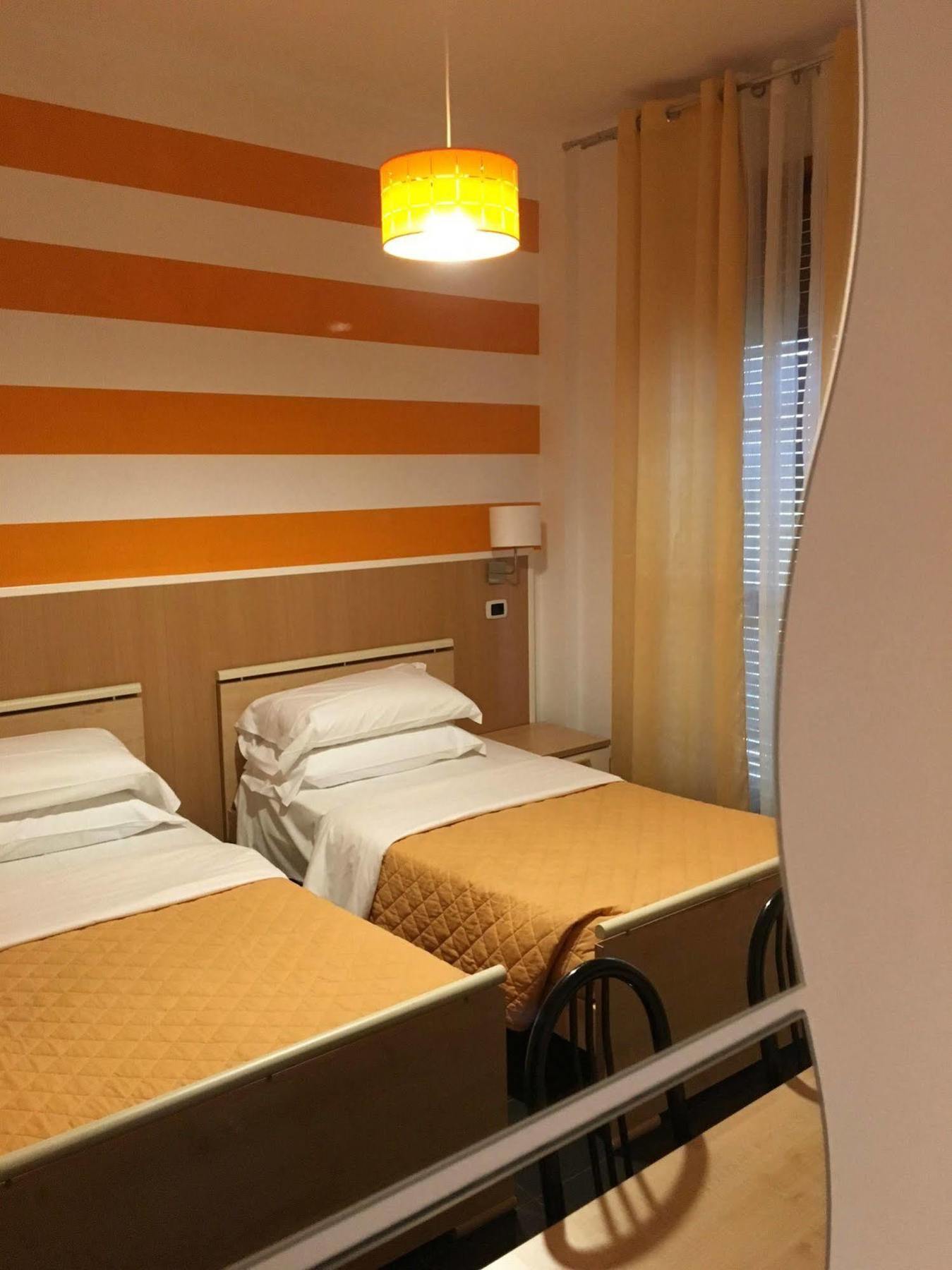 Twelve Hotel Moncalieri Værelse billede