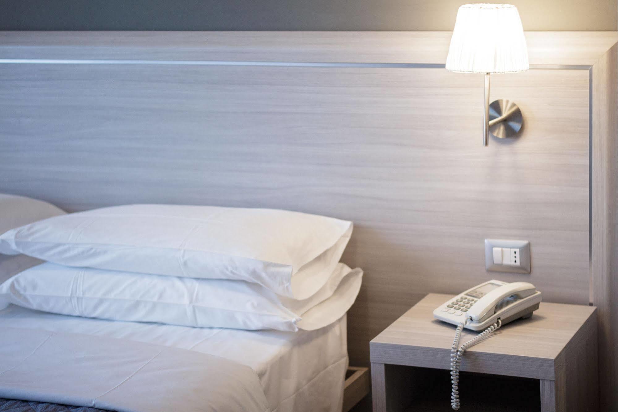 Twelve Hotel Moncalieri Værelse billede