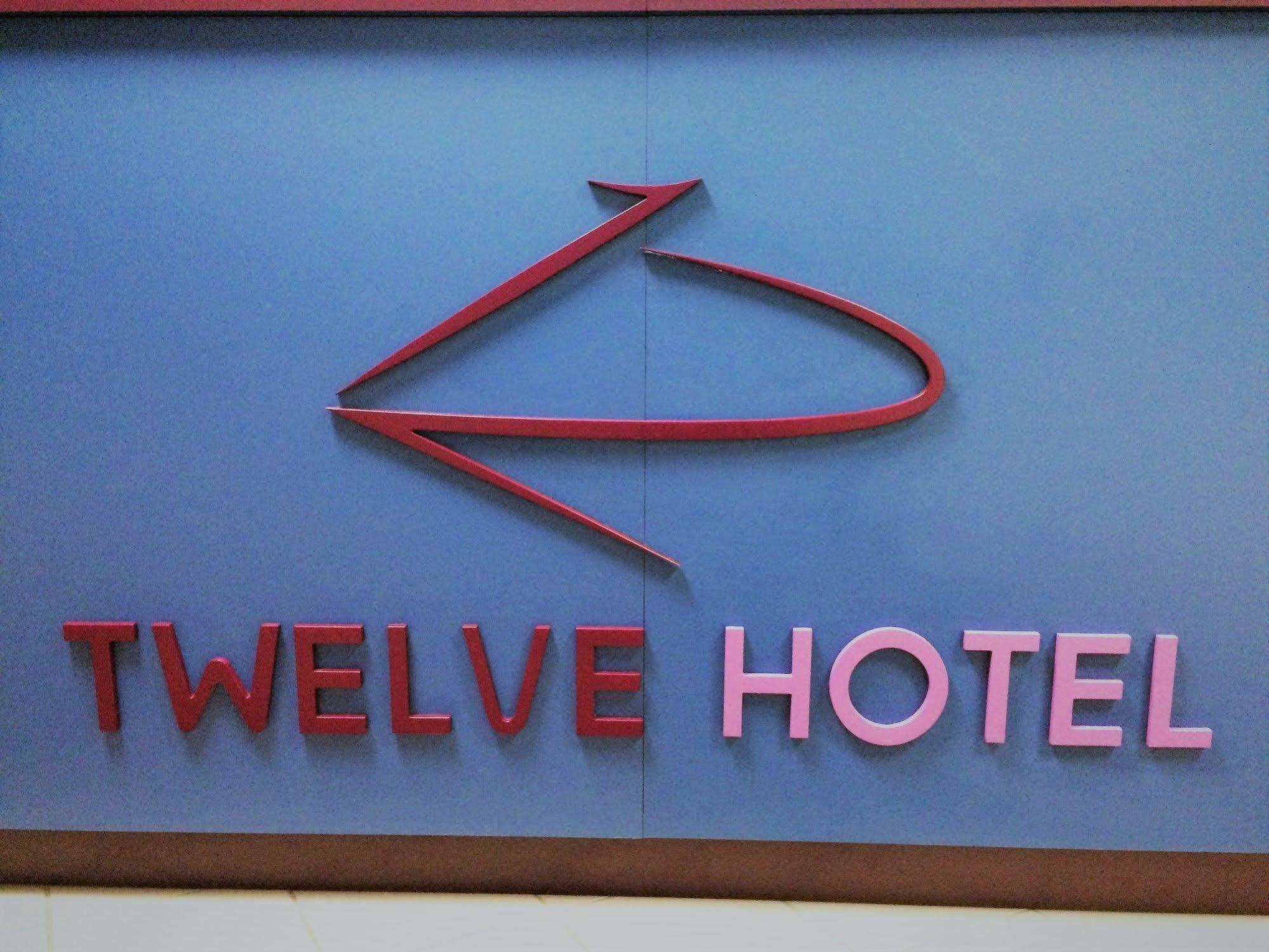 Twelve Hotel Moncalieri Eksteriør billede