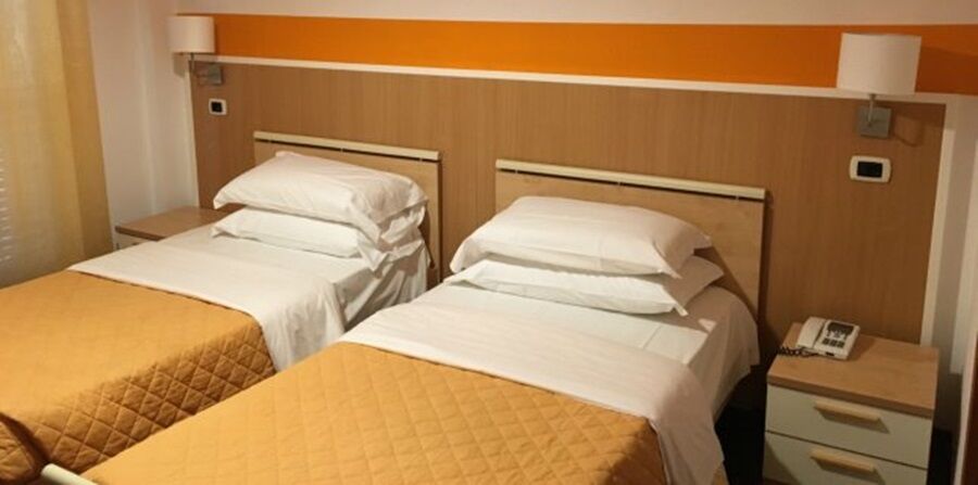 Twelve Hotel Moncalieri Eksteriør billede